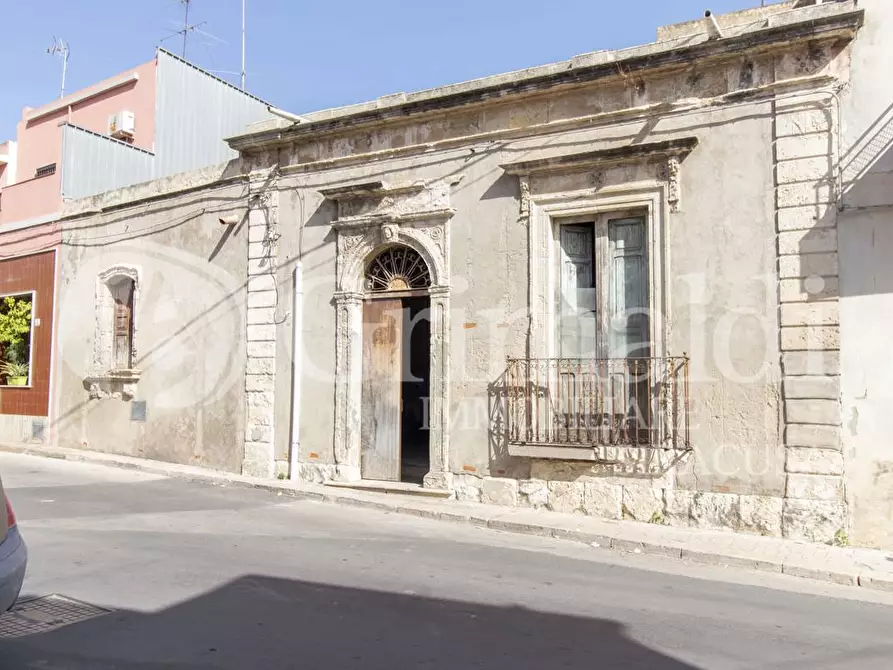 Immagine 1 di Casa indipendente in vendita  in Via Ugo Foscolo a Avola