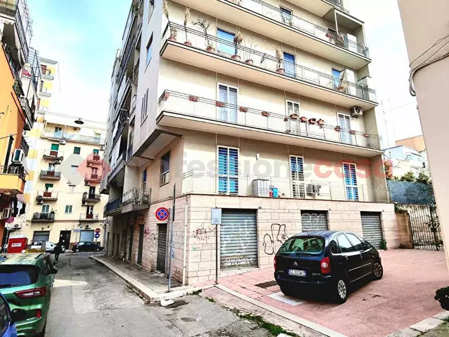 Immagine 1 di Appartamento in vendita  in Via FRANCHETTI a Bari