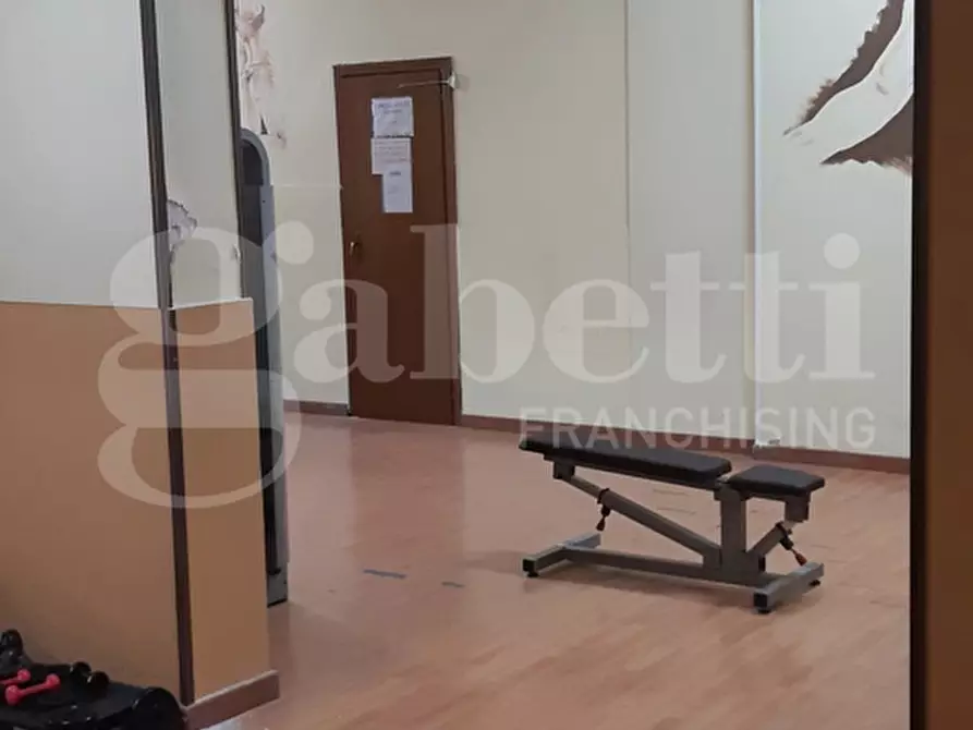 Immagine 10 di Magazzino in vendita  in Viale Dei Bizantini, 270 a Catanzaro