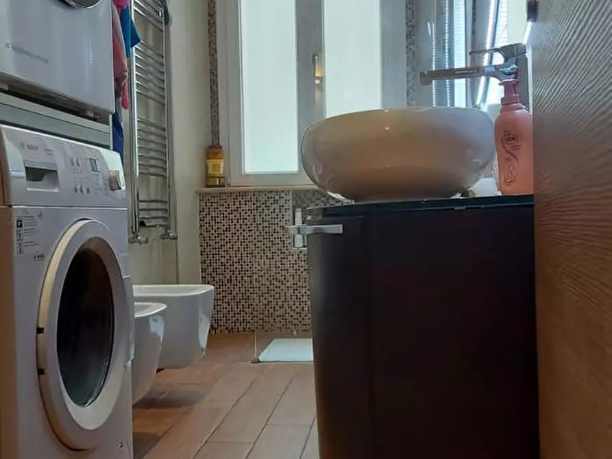 Immagine 11 di Appartamento in vendita  in Via Scali del ponte di marmo, 12 a Livorno