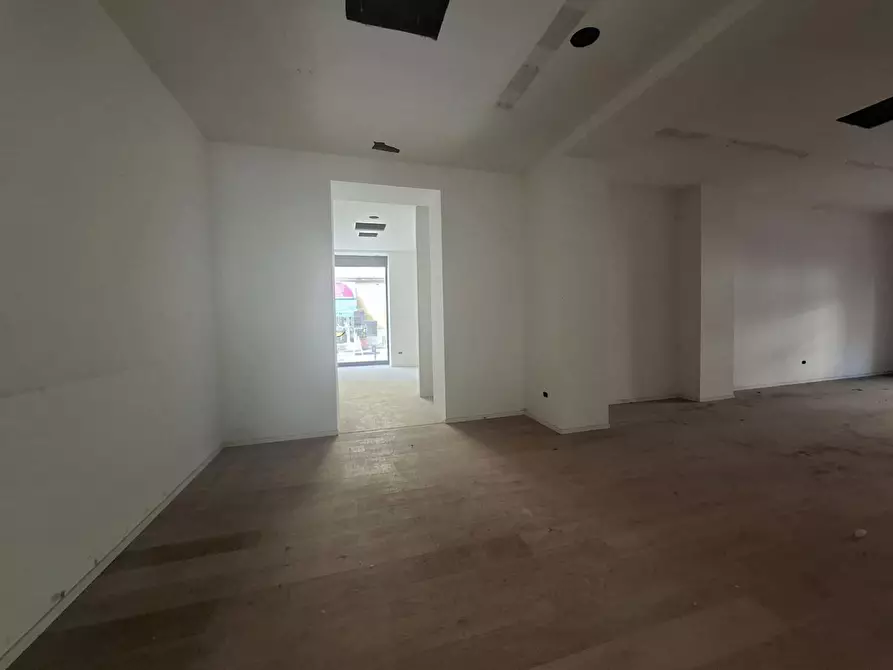 Immagine 5 di Negozio in affitto  in Corso Volsci, snc a Sora