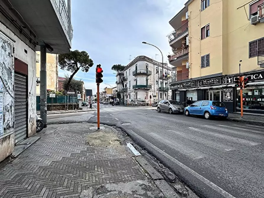 negozio in vendita a Napoli in zona Miano
