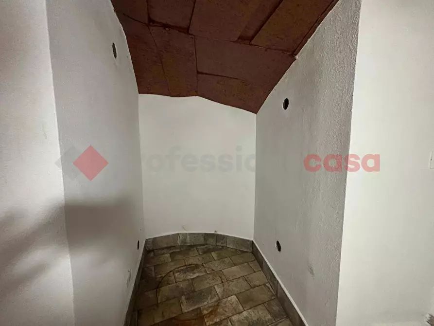 Immagine 5 di Negozio in vendita  in Via moele tosi, 2 a Paliano