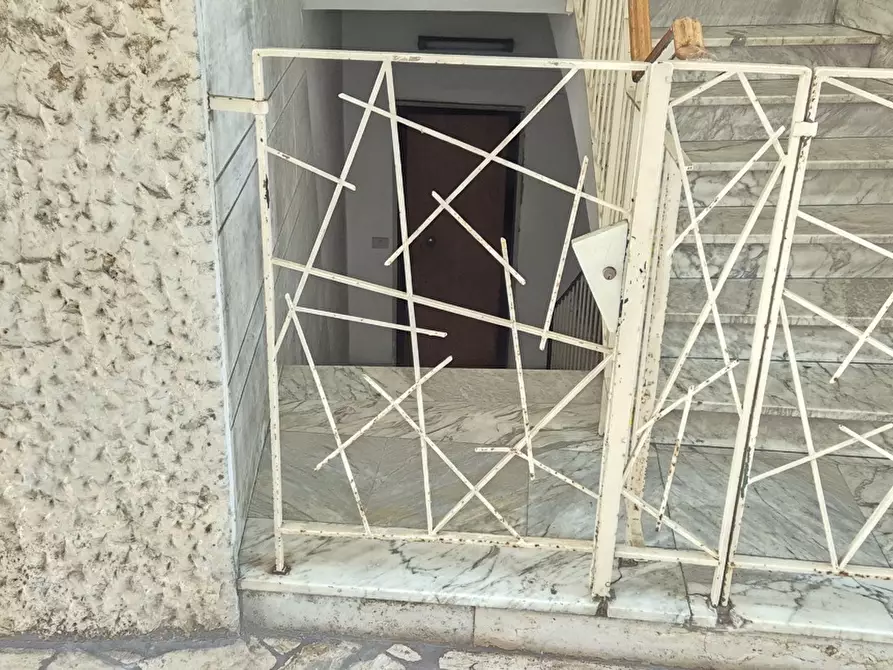 Immagine 32 di Magazzino in vendita  in Via aurelia, 125 a Roma