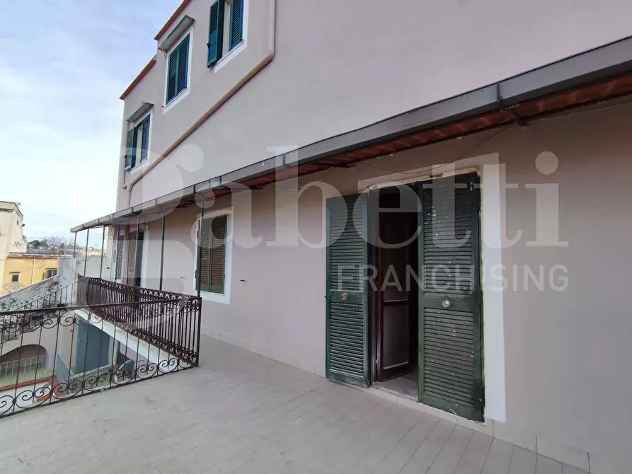 Immagine 3 di Appartamento in vendita  in Via Regina Elena, 2 a Torre Annunziata
