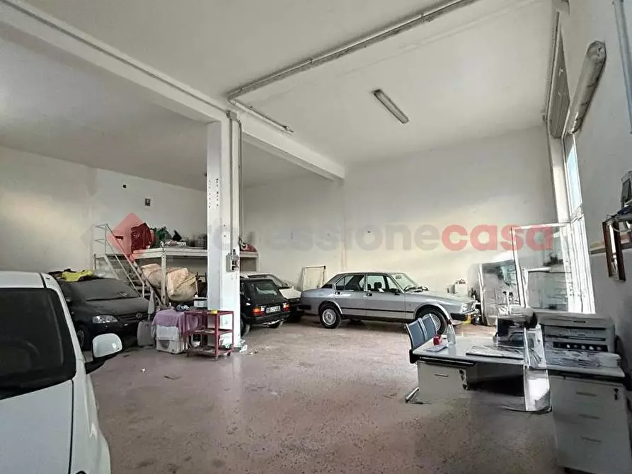 Immagine 6 di Ufficio in affitto  in Viale delle Comunicazioni, snc a Ostuni