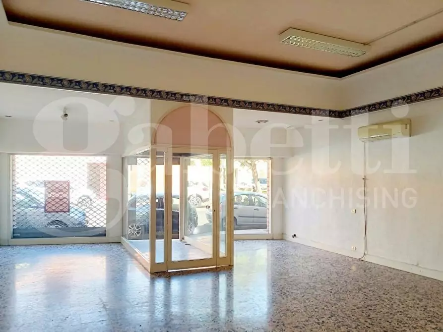 Immagine 3 di Ufficio in vendita  in Via Roma, 2 a Capoterra