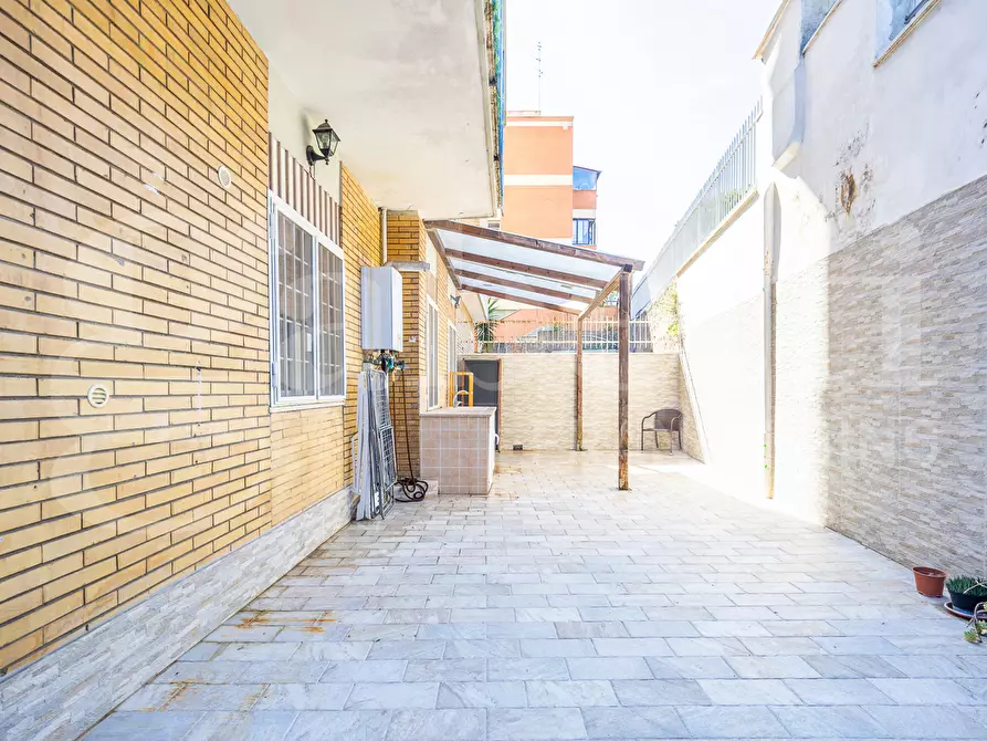 Immagine 31 di Appartamento in vendita  in Via dei Bruno, 69 a Roma