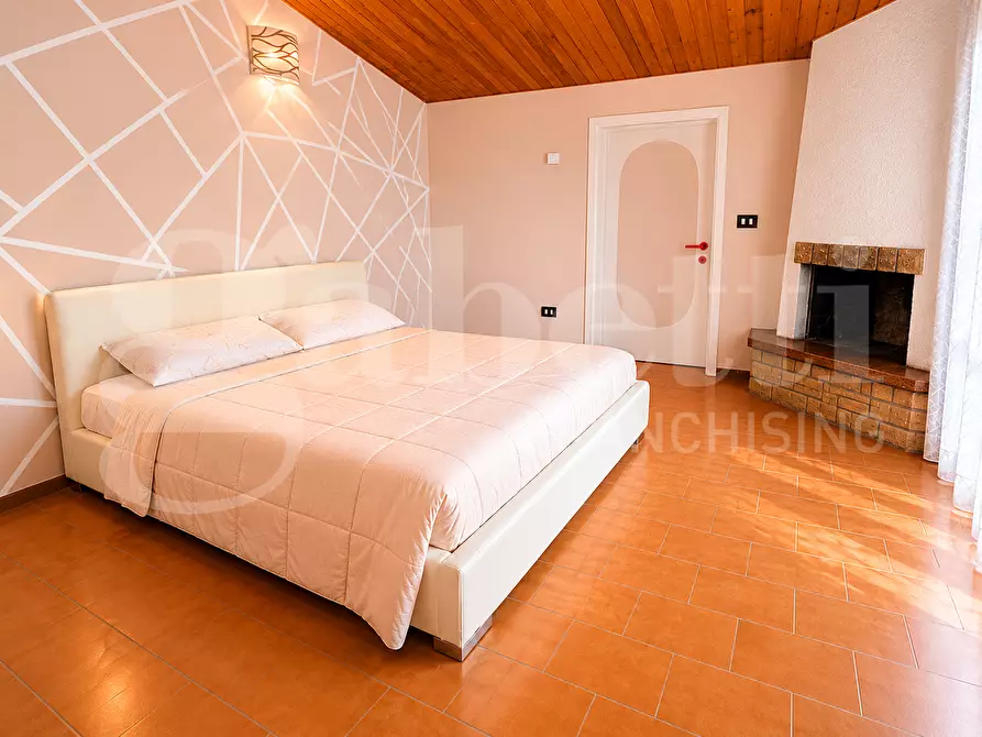 Immagine 25 di Appartamento in vendita  in Via Francesco Petrarca, 5 a Torgiano