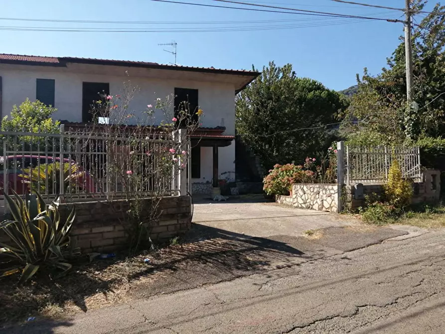 Immagine 2 di Casa bifamiliare in vendita  in Via Melogrosso, 129/B a Sezze