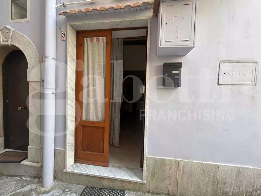 Immagine 14 di Appartamento in vendita  in Via Indipendenza, vico 13, 3 a Gaeta