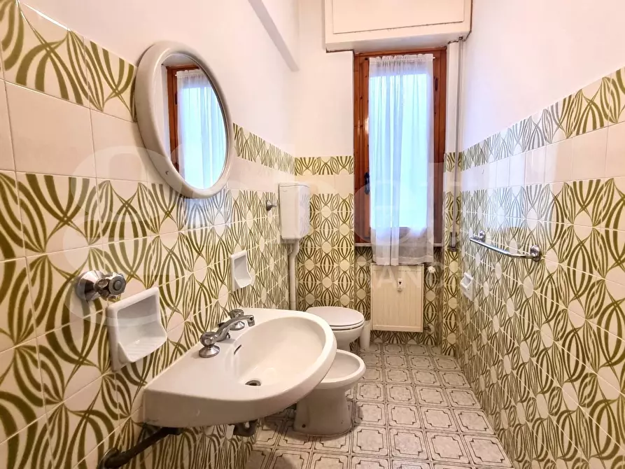 Immagine 13 di Appartamento in vendita  in Via Camillo Sbarbaro a Finale Ligure