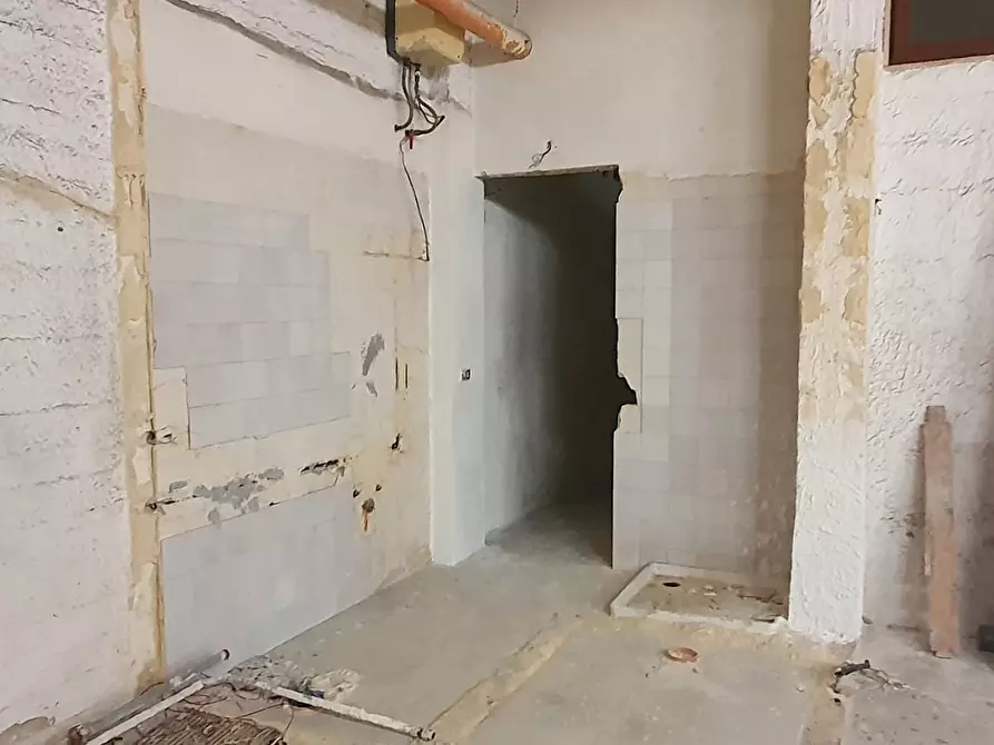 Immagine 10 di Magazzino in vendita  in Via Degli Atleti, 61 a Marsala