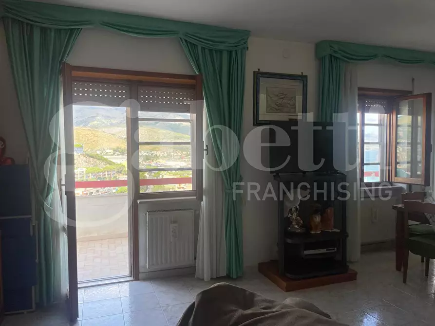 Immagine 4 di Appartamento in vendita  in Via Oceania, 30 a Gaeta