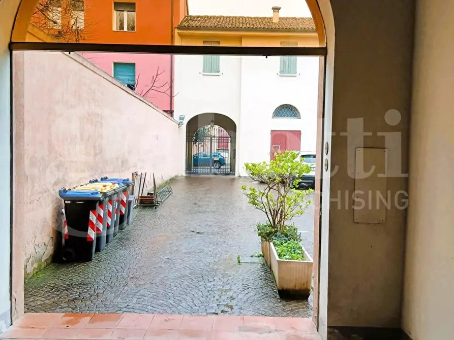 Immagine 26 di Ufficio in affitto  in Corso Guercino, 74 a Cento