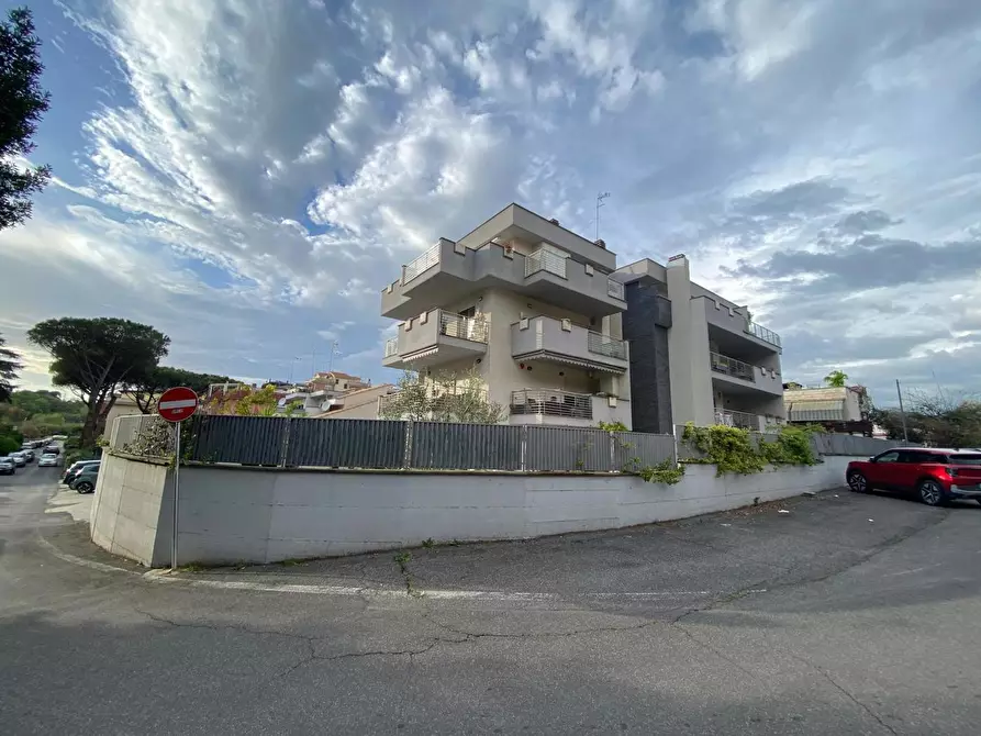 Immagine 6 di Appartamento in vendita  in Via del Casale Ninfeo, 37 a Roma