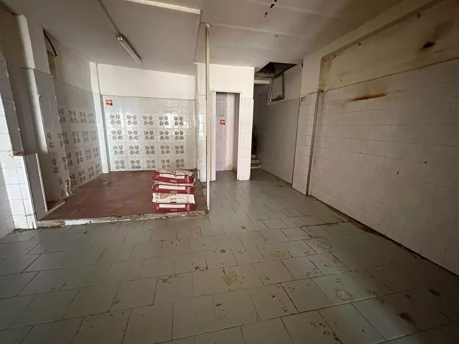 Immagine 8 di Negozio in affitto  in Via Tommaso Cannizzaro, 49 a Messina