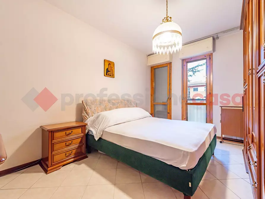Immagine 10 di Appartamento in vendita  in Via Cinquefrondi, 115 a Roma