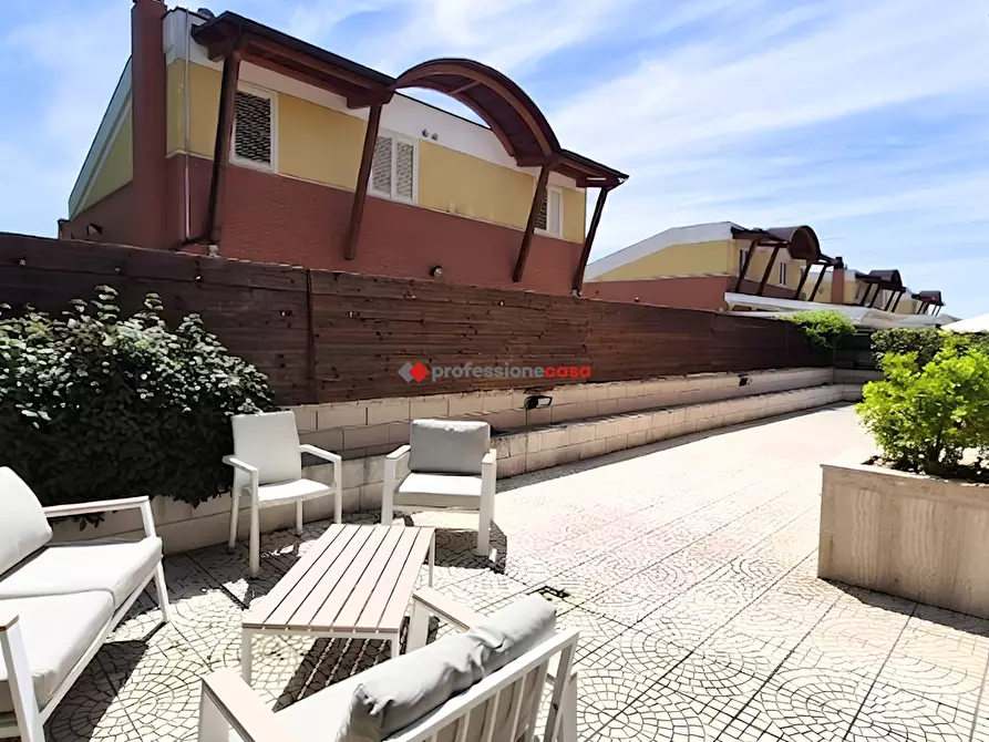 Immagine 32 di Villa in vendita  in Via Stefano Morellina, 1 a Foggia