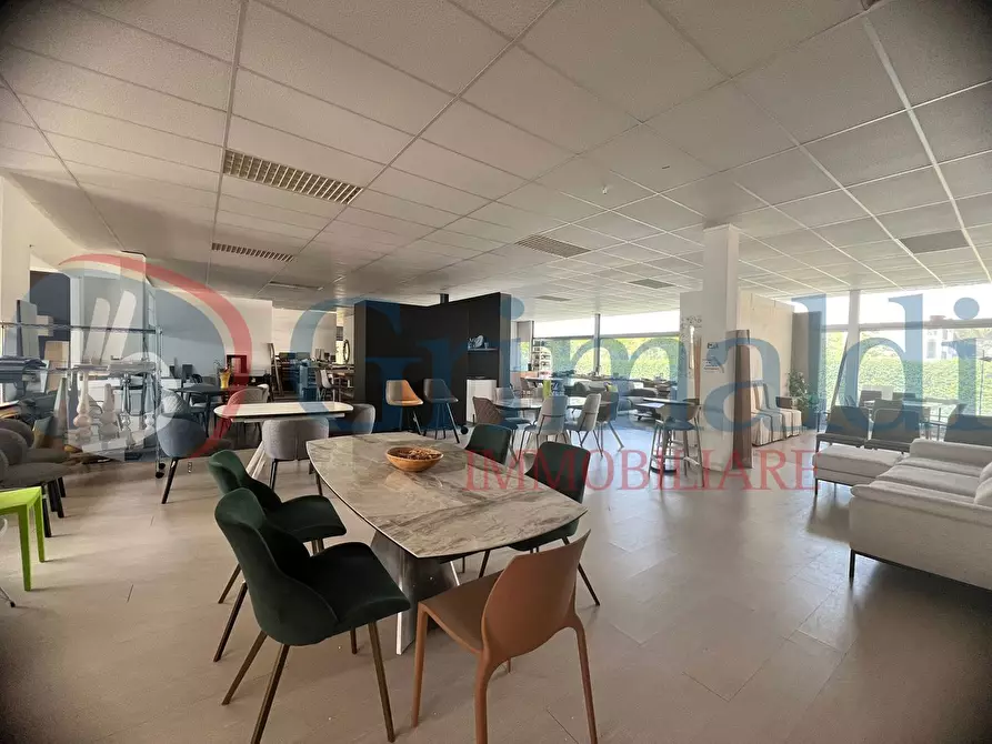 Immagine 4 di Capannone industriale in vendita  in Via galileo galilei a Corciano