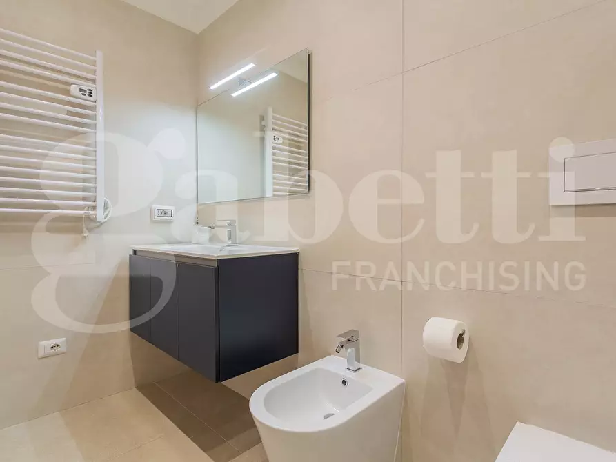 Immagine 20 di Appartamento in vendita  in Via NIZZA a Bari