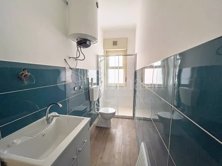 Immagine 9 di Appartamento in vendita  in Via PaternÃ² a Siracusa