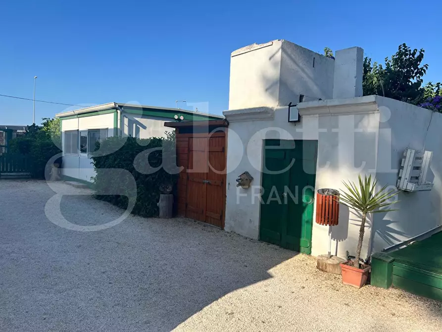 Immagine 6 di Ufficio in vendita  in Via ALBERTO SORDI, 4600 a Taranto