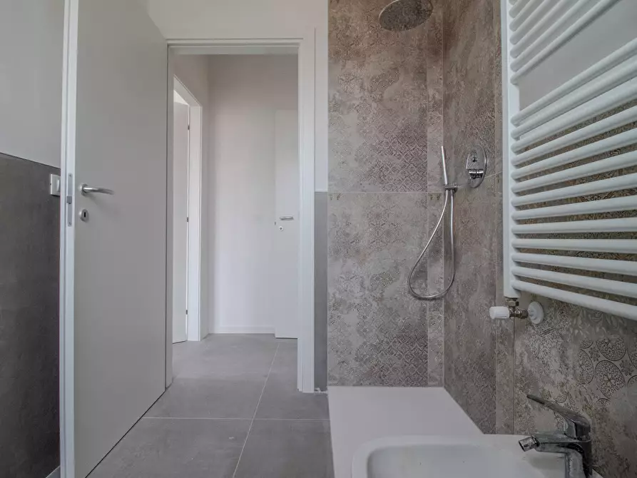 Immagine 18 di Appartamento in vendita  in Via dell'Uccellino, 2 a Bologna