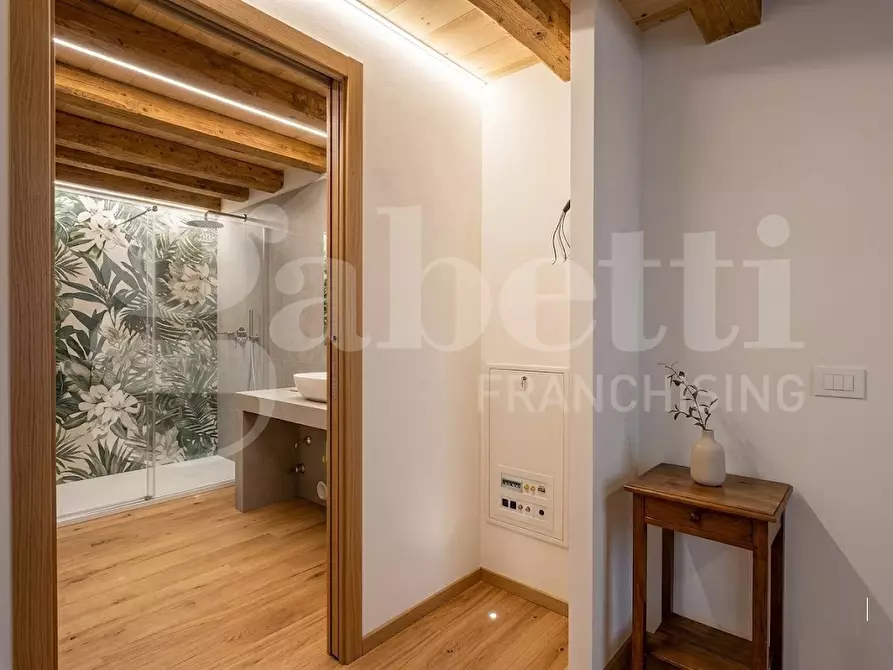 Immagine 31 di Multiproprietà in vendita  in Via ISOLA DI PELLETRINA Calle Chiesa Ognisanti a Venezia