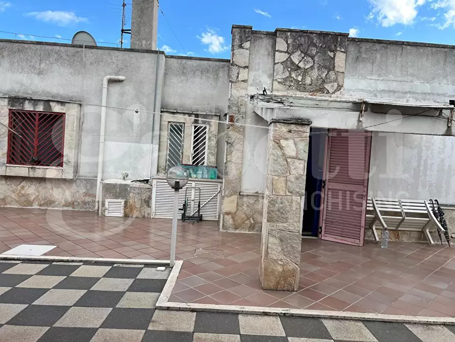 Immagine 2 di Villa in vendita  in Via SPEZIALE, 53 a Taranto