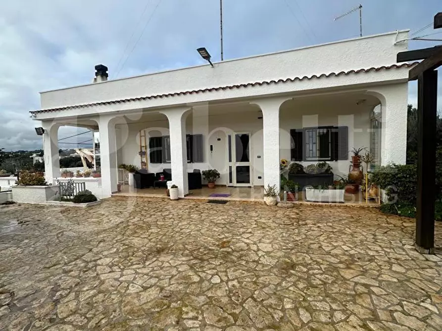 Immagine 1 di Villa in vendita  in Contrada Monte La Morte, sn a Ostuni
