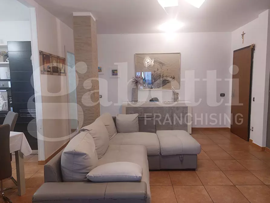 Immagine 1 di Appartamento in vendita  in Piazza G.B.TEDESCO, 12 a Taranto