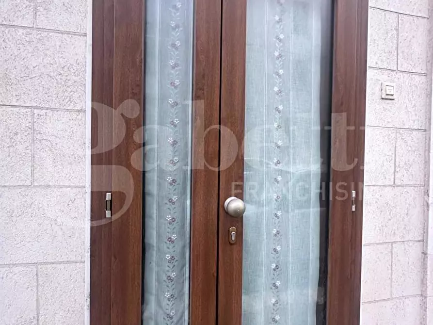 Immagine 1 di Casa indipendente in vendita  in Via Monsignor Luigi Mindelli a Ostuni