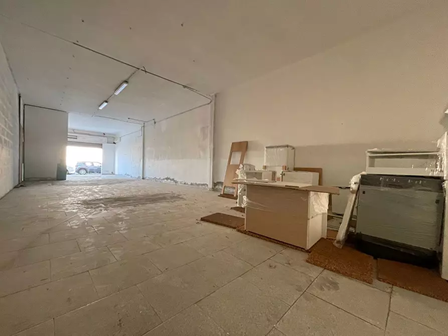 Immagine 7 di Magazzino in vendita  in Via Costituente, 1 a Carbonia