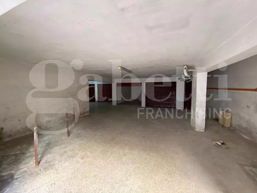 Immagine 13 di Box auto in vendita  in Via Baden Powell a Trani