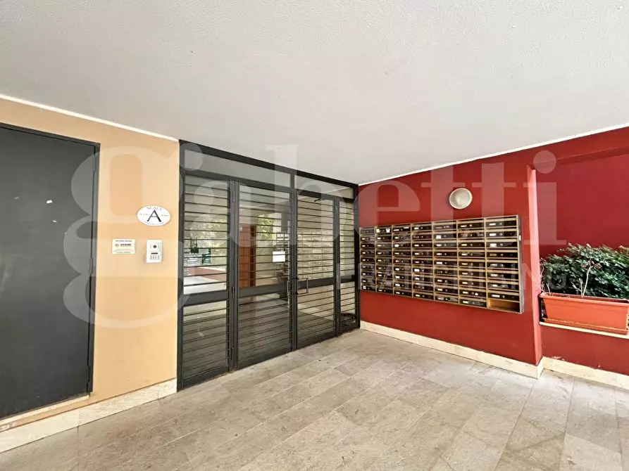 Immagine 8 di Appartamento in vendita  in Via enrico bompiani, 44 a Roma