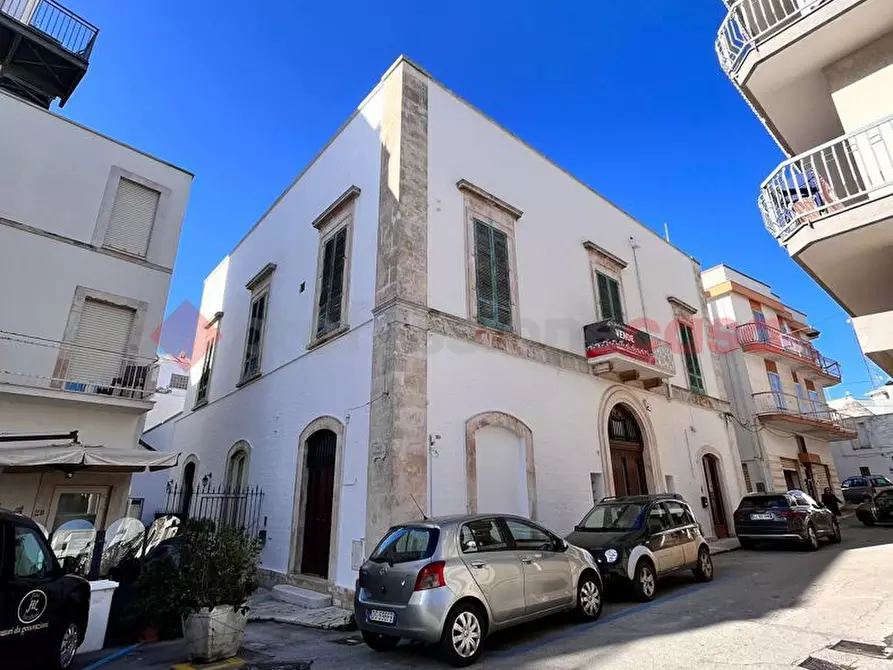 Immagine 5 di Casa indipendente in vendita  in Piazza Re Ferdinando IV di Borbone, 22 a Alberobello