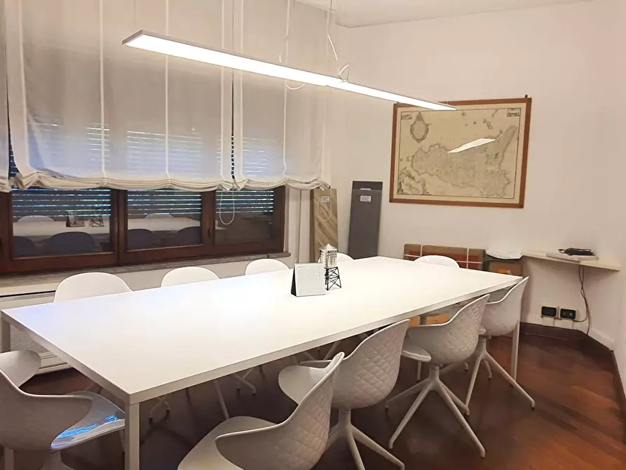 Immagine 5 di Appartamento in vendita  in Piazza Vittorio Veneto, 20 a Palermo