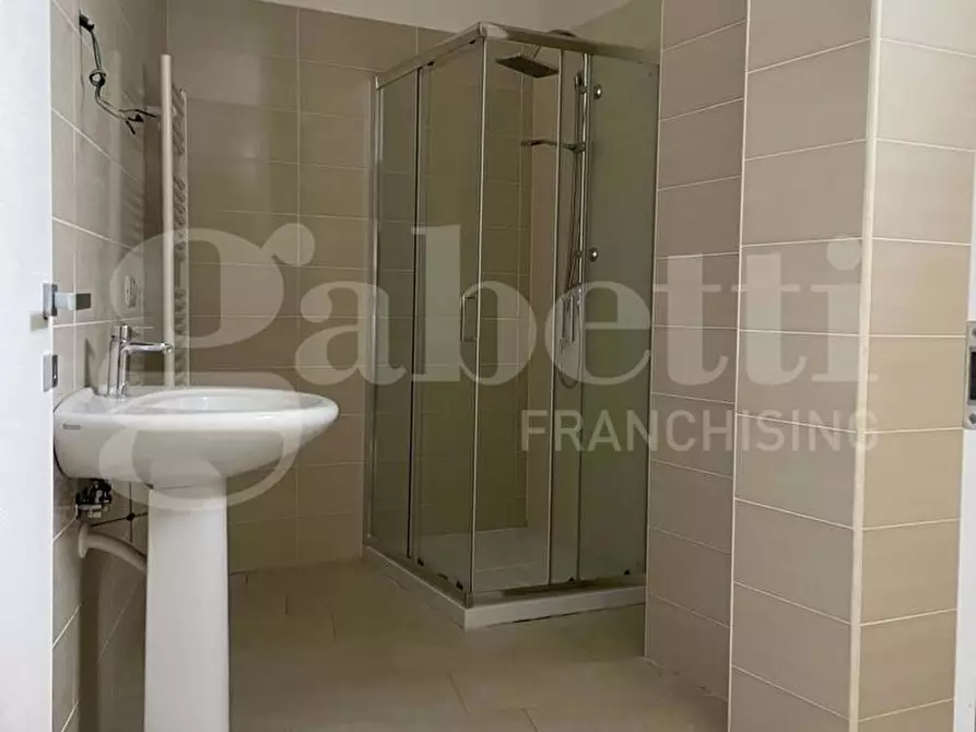 Immagine 4 di Appartamento in vendita  in Via nazionale appia a Curti