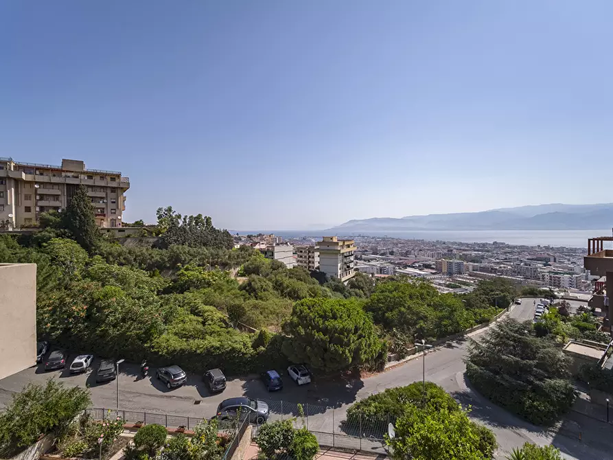 Immagine 39 di Appartamento in vendita  in Via Carrubbara, 2 a Messina
