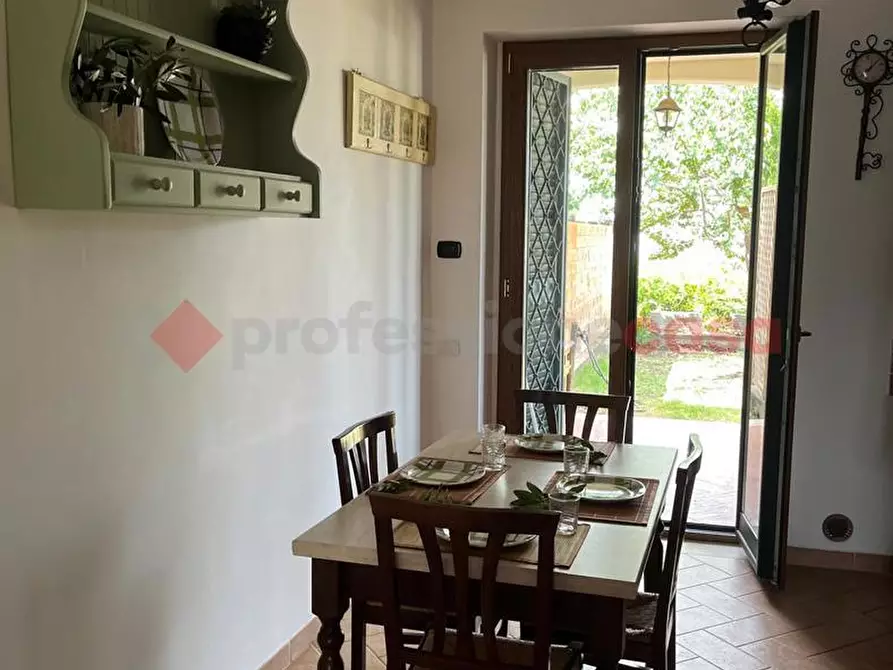 Immagine 13 di Casa bifamiliare in vendita  in Via Isole dei Ciclopi a Roma