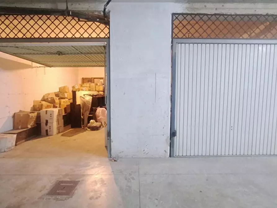 Immagine 23 di Appartamento in vendita  in Via Caprioli a Caserta