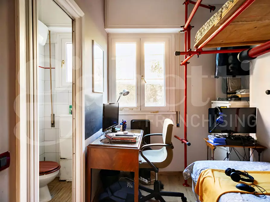 Immagine 13 di Appartamento in vendita  in Corso Francia a Roma