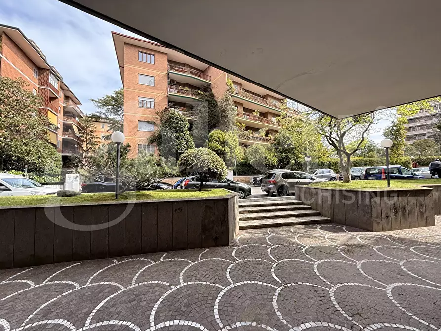 Immagine 4 di Negozio in affitto  in Via Vincenzo Renieri, 34 a Roma