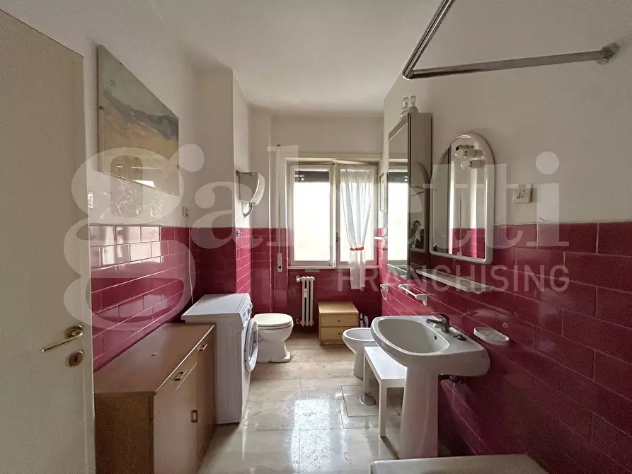 Immagine 9 di Appartamento in vendita  in Via Baldo degli Ubaldi, 112 a Roma