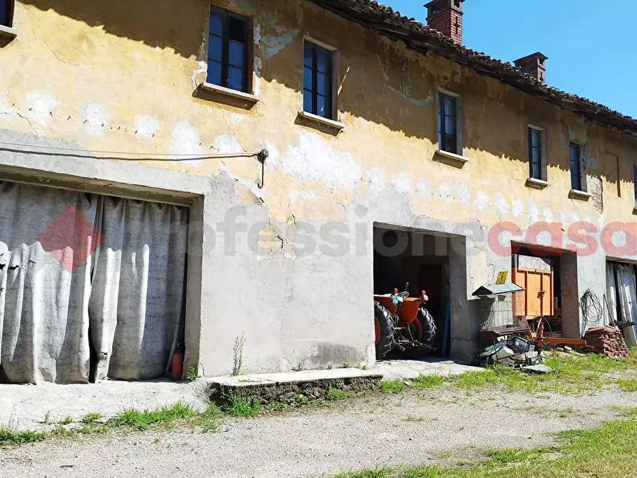 Immagine 1 di Rustico / casale in vendita  in Via G. rossa, 1 a Carpiano