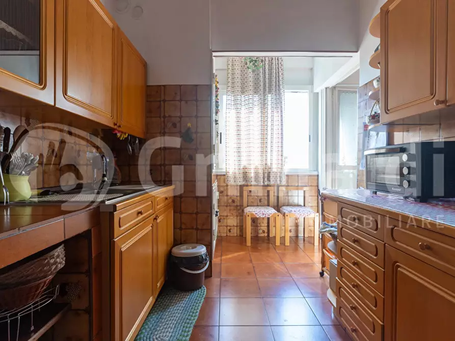 Immagine 15 di Appartamento in vendita  in Via Orio Vergani a Roma