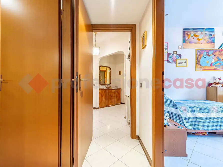 Immagine 21 di Appartamento in vendita  in Via Cinquefrondi, 115 a Roma