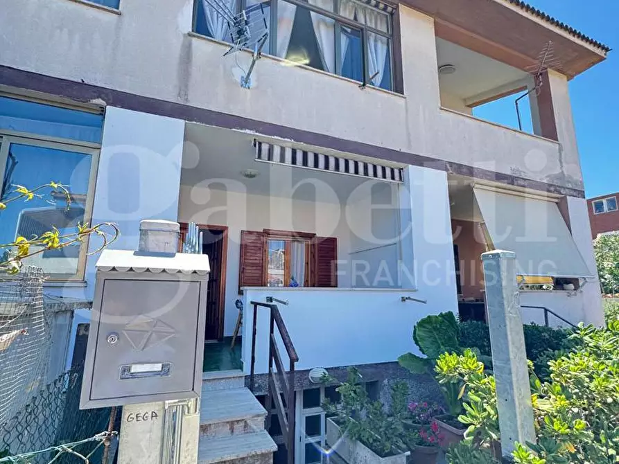 Immagine 2 di Villetta a schiera in vendita  in Via del fosso, 12 a Ardea