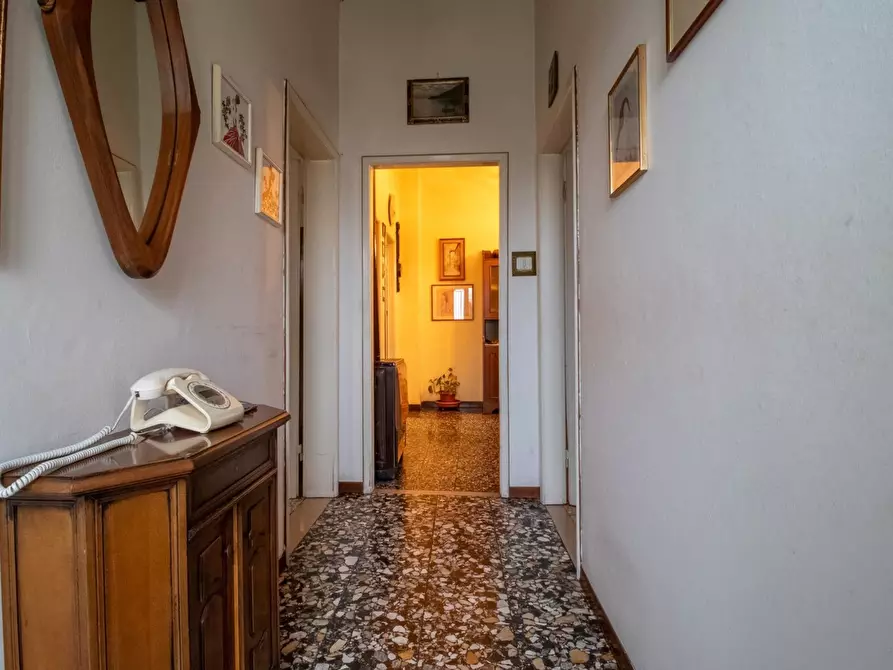 Immagine 5 di Appartamento in vendita  in Via Francesco Zanardi, 384 a Bologna